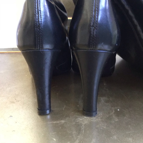 Boots - Picture 4 of 7